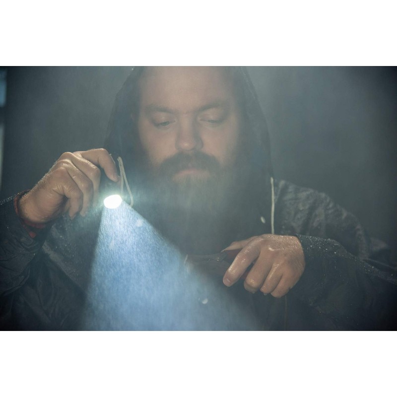 SE Adjustable Focus USB Flashlight - FL3657R5