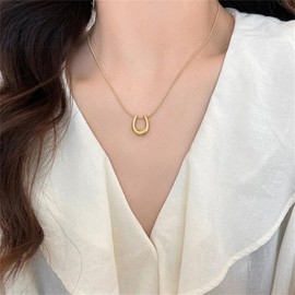 Gold Horseshoe Pendant Necklace Stainless Steel Western Style Dainty Lucky U Shaped Horse Shoe Tiny Chain Necklace for Women Cowgirl Cowboy Minimalist Birthday Christmas Party Trendy Jewelry Gifts (Gold)