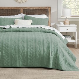 Bedsure 100% Cotton Quilt Set - Lightweight Queen Bedspread, Sage Green Cozy Bedding Coverlet 3-Piece with Pillow Shams in Geometric Pattern for All Season, 90x96 inches, 100% Cotton Voile