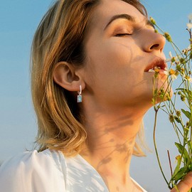 Richapex Pendientes de Plata y Oro Pendientes de aro de circonita cúbica Pendientes Stud Hipoalergénico，regalo para el día de la madre