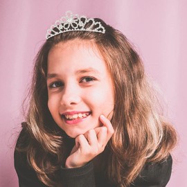 Kilshye Silver Tiara Comb Wedding Bride Crown Hair Combs Rhinestone Princess Tiaras Birthday Costume Crowns Haircomb for Girls and Women (A)