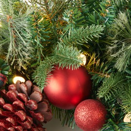 AMERZEST 9Ft Poinsettias Pre-lit Christmas Garland 50 LED Lights Battery Operated,Holiday Decoration Fireplace Stairs Mantle Door Indoor Outdoor