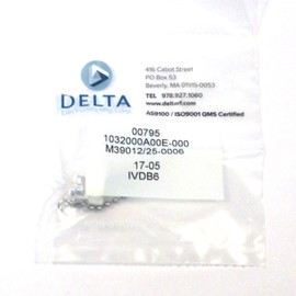 M39012/25-0006 BNC DUST CAP AND CHAIN (1 PIECE)