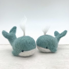 Bergin & Bath Needle Felting Kit, Whales. Make a Pair of Sweet Felted Whales with This Planet Friendly Craft kit for Adults and Teens. A Creative Gift for Someone Crafty.