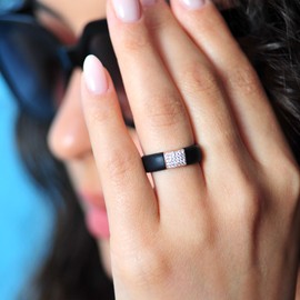 Rinfit Womens Silicone Wedding Ring - Engagement Ring for Women - Promise Rings for Her with Cubic Zirconia/Black & Rose Gold, Size 6