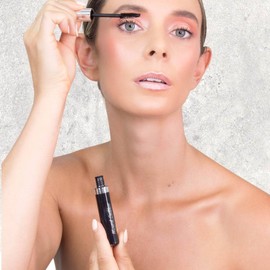 Kylie's Professional Xtreme Runway Water-Resistant Mascara, Black 8g