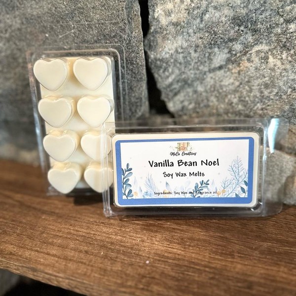 Cozy Winter Scented 8 Cubed Soy Wax Melts Aroma Decor