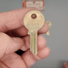 Yale 5x Yale RN10 1/2 Key Blanks JE Keyway Nickel Silver 4 Pin NOS