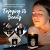 Vela aromática de ámbar marroquí con diseño de hamsa, cera