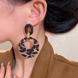 Inateannal Acrylic Leopard Dangle Earrings Resin Tortoise Hoop Earrings Tortoiseshell Circle Drop Earrings Geometry Statement Round Dangling Earrings Jewelry for Women