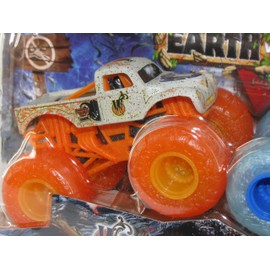 Monster Jam 2022 Earth vs Surf Series 2-Pack 'W' Whiplash Earth vs Grave Digger Surf