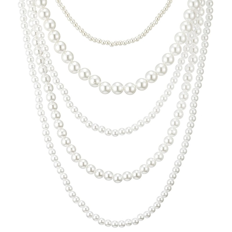 Collar de perlas blancas de múltiples hebras con dije de