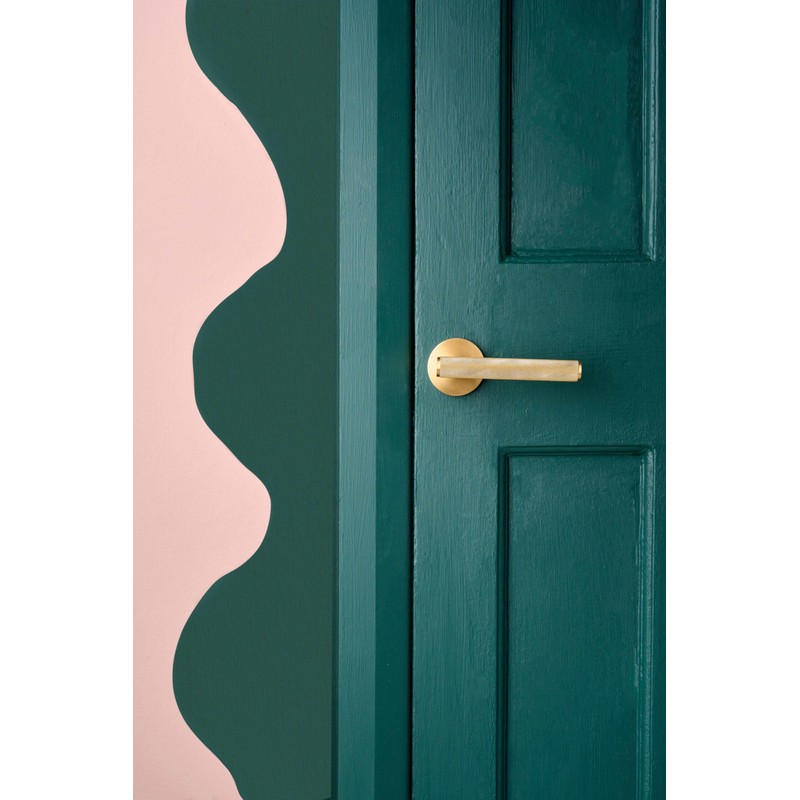 Annie Sloan Satin Paint. Self-leveling, All-in-one Paint with No Wax