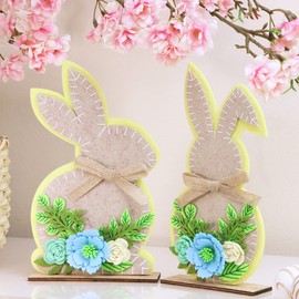 com-four® 2x decorative display Easter bunny with flowers - Easter decoration to put down - Easter decoration made of felt with a wooden base (2 pieces - colorful 25cm)