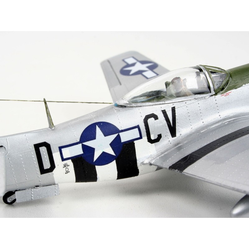 Revell 04148 P-51 D Mustang 1:72 Scale Unbuilt/Unpainted Plastic Model