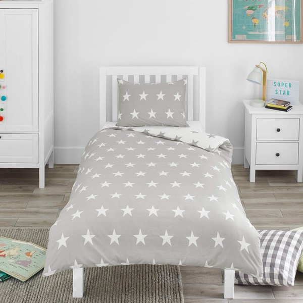 Bloomsbury Mill – Kids Cot Bed Duvet Cover and Pillows Set – Toddler Bedding for Boys and Girls – Grey and White Star Reversible Kids Cot Bed Duvet Cover and Pillow Cases Set – 120 x 150 cm