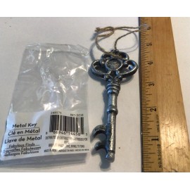 Unbranded Metal Faux Skeleton Key Decor  Novelty Ornament 4 “ Jute Rope Hanger New Silver