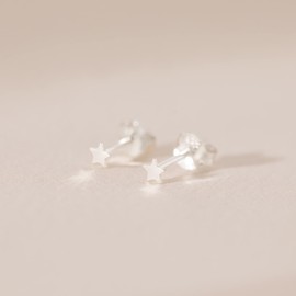 Heather Needham Sterling Silver Star Earrings - TINY TINY Flat star studs - SIZE: 3.5mm - Gift Boxed. B41HN/5148