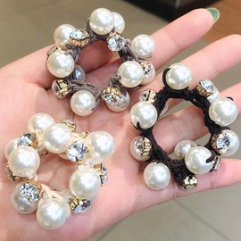 Runmi Hair Ties 3Pcs Hair Scrunchies Pearl Hair Bands Strong Elastic Hair Bobbles Ponytail Holders Hair Accessories for Women and Girls