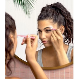 Lemon Lavender Center Stage LED Spotlight Tweezers | 1 CT | Random Color Shipped