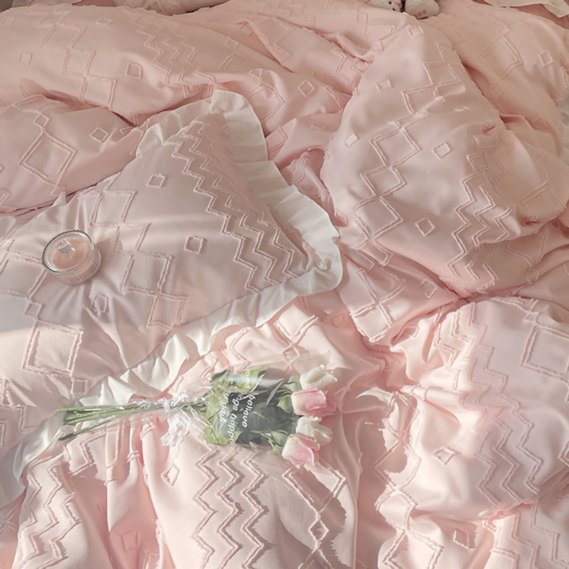 Soft Bedding Set with Lace Decoration Skin Friendly Brushed Fabric