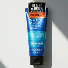( )모발을 흐트러지지 않게 잡아주는 헤어 컬크림 150ml Anti-Frizz Hair Curl Cream 150ml