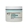No7 Botas No7 Protect and Perfect Intense Advanced Day Cream