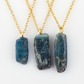 Gemsymphony Raw Kyanite Gemstone Necklace – Natural Crystal Pendant on 18K Gold Plated Chain – 15-25mm Chunky Gemstone – Healing Jewelry for Women – Boho Gift for Her – Adjustable Chain (Kyanite)