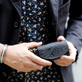 VINCENT CRAFTED Made in Japan Tochigi Leather Paisley Carabiner Key Case & Coin Purse PAOLO Key Holder Women Smart Key Case Coin Purse Men's Key Ring, Black