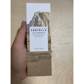 Skin1004 [US Seller] SKIN1004 Madagascar Centella Light Cleansing Oil 6.76 oz EXP: 08/27