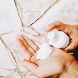 Everest Microbial Defense 24 Hour Foaming Hand Sanitizer, Alcohol Free Hand Sanitizer, Fragrance-Free Foam with Long-Lasting Protection – Moisturizing, No Residue Formula 1.7 Oz Travel 8 Pack