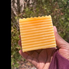 Wholesale Yoni and Soap Bars, Cleansing soap with Herbal Extract, Cocoa Seed Oil, Shea Butter Oil and Olive Oil- Empress Throne - Scent: Strawberry Pink Passion