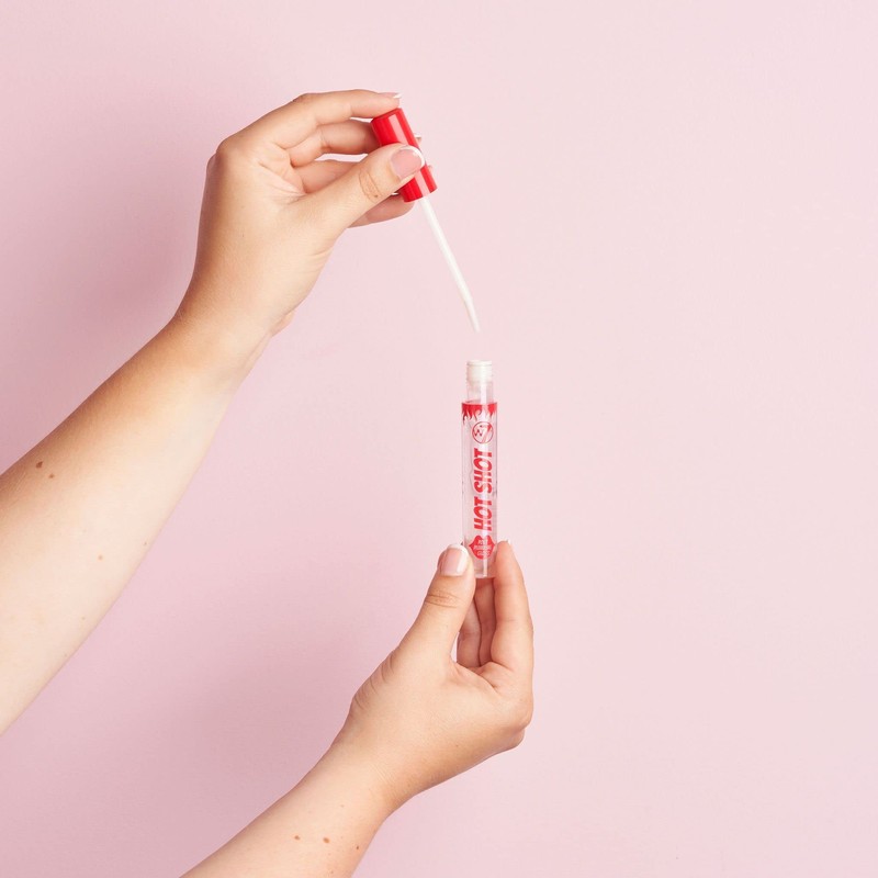 W7 Hot Shot Plumping Gloss - Enhancing Plump Effect For