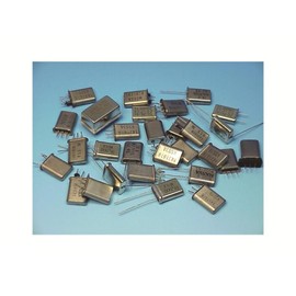 Markenlos Pack of 40 Quartz & Quartz Oscillators