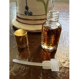 Pure SANDALWOOD ARABI OUDH PURE OIL AND VERY THICK PARFUMSTRONG 6ml عود مسك عربي