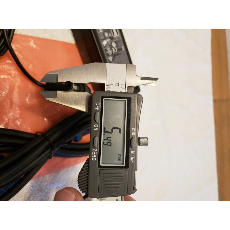 FSP FSP040-RHAN2 output 12V 3.33A 40W AC/DC Power Adapter Axis