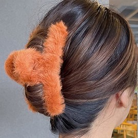 BELICIA 4 Pcs Faux Fur Hair Clips Set Simple Fluffy Plush Hair Claw Clips Fuzzy Hair Jaw Clamps Furry Hair Claw Clips for Women Girls