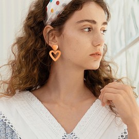 FDEETY Dangling Double Heart Earrings for Women Heart Statement Earring for Valentine's Day Mother's Day Birthday Jewelry Gifts (Orange)
