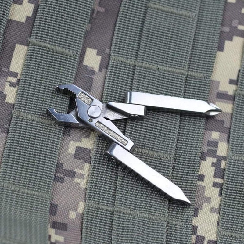 3 in 1 Mini Multifunctional EDC Tool, Plier Screwdriver Foldable