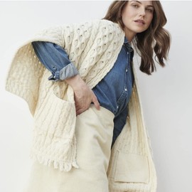 Carraig Donn Traditional Irish Wool Shawl, Aran Stitch Pattern, One Size, Natural