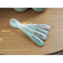 BEABA Juego de cucharas de alimentación para bebés de primera etapa, las cucharas de silicona de punta suave originales para bebés, sin ftalato de plomo BPA y sin plástico, gran juego de regalo (paquete de 4), salvia