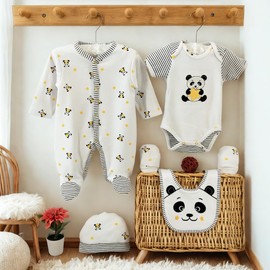 Bloomsworld Unisex Newborn Baby Clothes Gift Set, Coordinated Outfits for Boys and Girls from 0 to 6 Months, Newborn