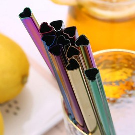 Vilihkc 4 tazas Moscow Mule de tamaño grande de 530 ml, revestimiento de acero inoxidable puro chapado en cobre, asas de latón dorado con 5 pajitas de acero inoxidable en forma de corazón