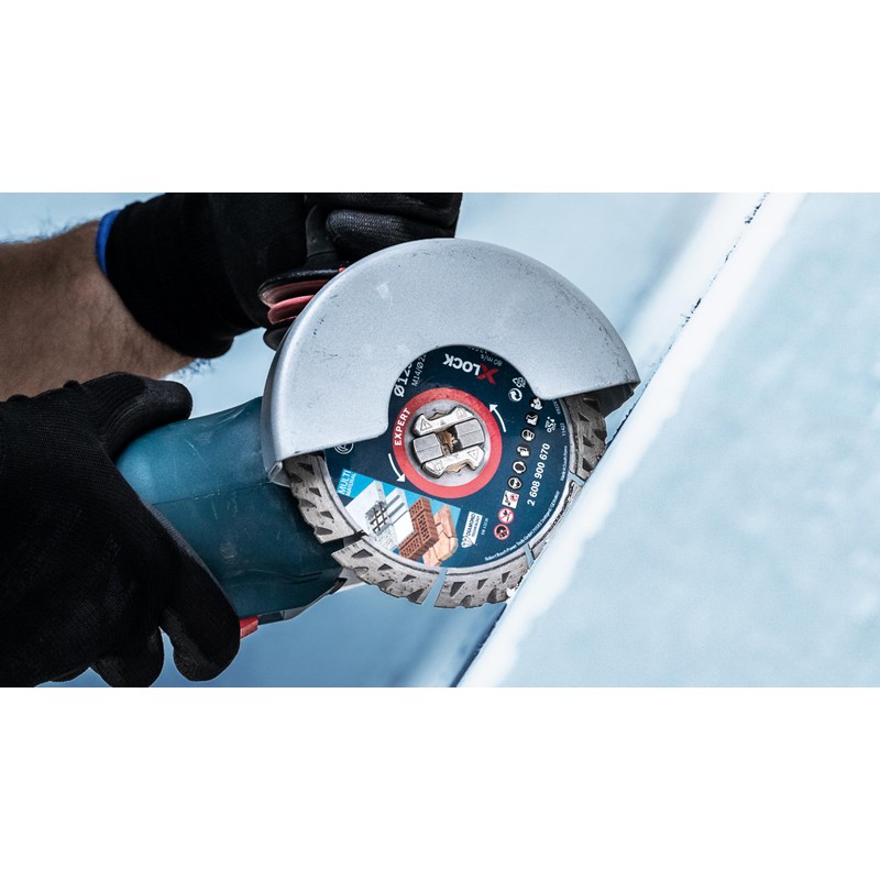 Bosch 1x EXPERT MultiMaterial X-LOCK Diamond Cutting Disc (for Concrete,