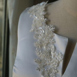 G-RUI 2yard Luxury Beaded Embroidery lace Appliques for Wedding Dresses Rhinestone Applique Patches Embroidery lace parches ropa (Off White Color)