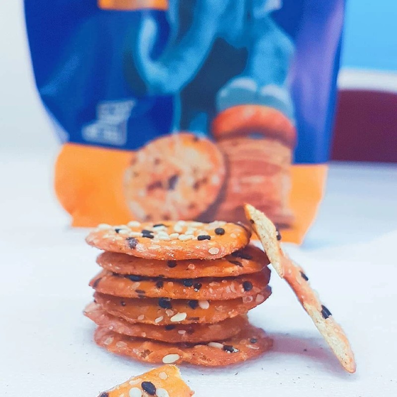Zone Distribution Inc Elephant Baked Squeezed Flat Pretzels, Black &