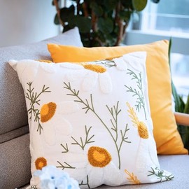 Homie Living Floral Big Daisy Boho Throw Pillow Covers Set, Decorative Embroidered Throw Pillowcases Set, for Couch Sofabed Living Room Bedroom, Set of 2, 18x18 Inch