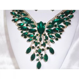 treasuresbyevieus.etsy.com Green rhinestone necklace set, statement necklace, bridal wedding prom necklace