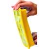 Joie Kitchen Gadgets 067742-291868 Silikon-Eiswürfelform mit Zitronenkeil, gelb
