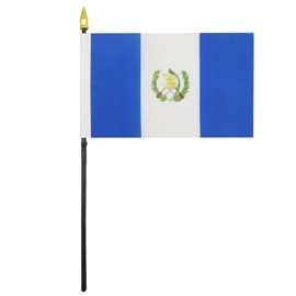 Guatemala Table Flag 4'' x 6'' - Guatemalan Desk Flag 15 x 10 cm - golden spear top - Drapeau Guatemala AZ FLAG